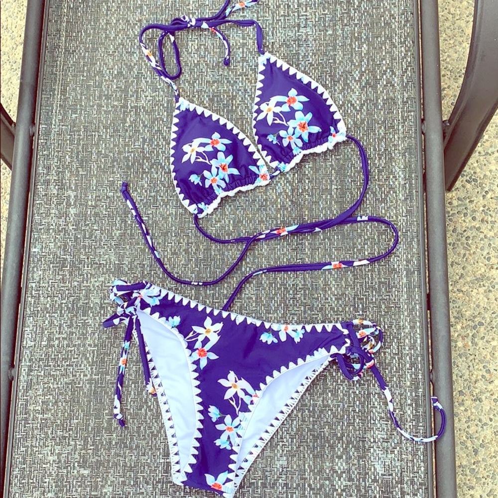 Floral printed bikini